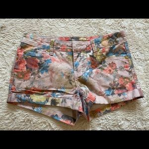 Vero Moda floral shorts